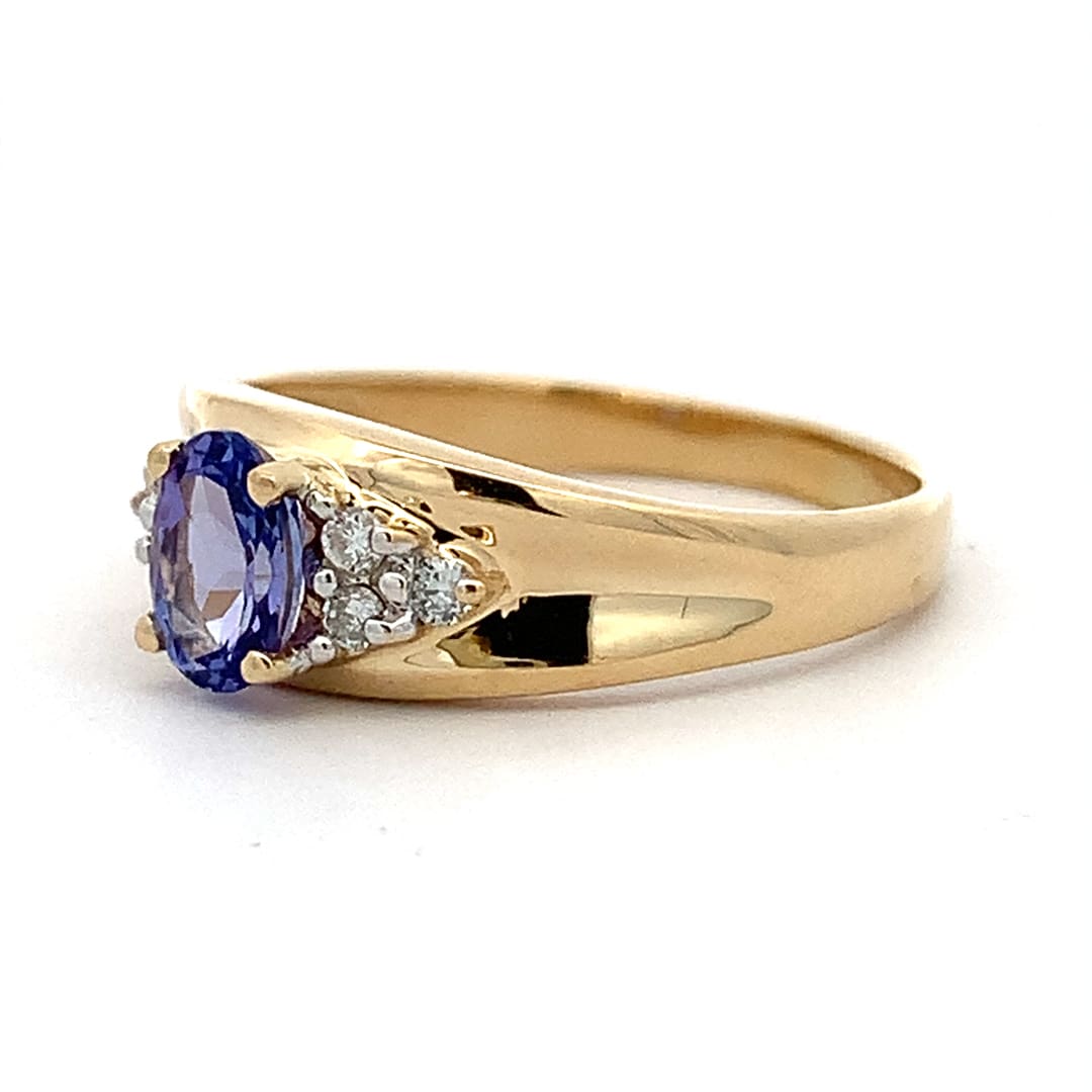 14ct Gold Tanzanite and Diamond Cluster Ring