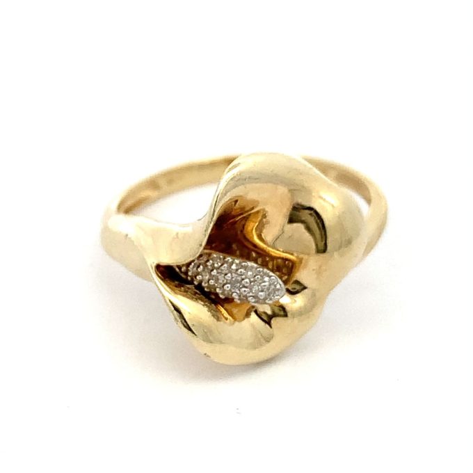 Diamond Set Gold Lily Ring