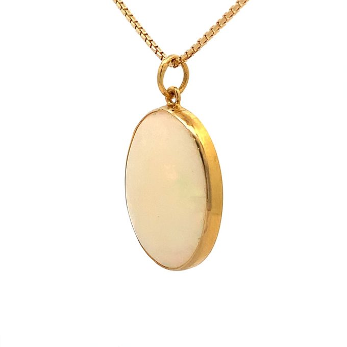 18ct Gold Opal Pendant Necklace