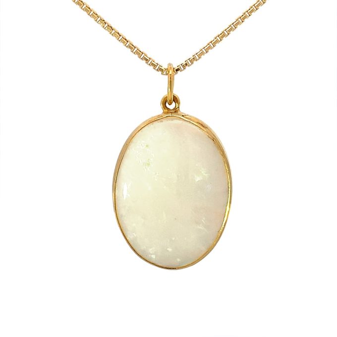 18ct Gold Opal Pendant Necklace