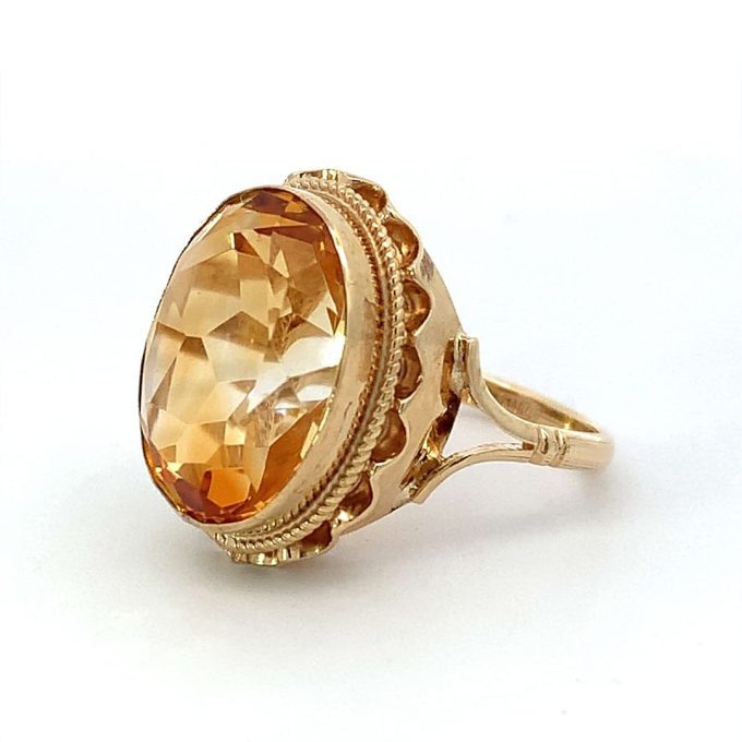 Yellow Gold Oval Citrine Dress Ring