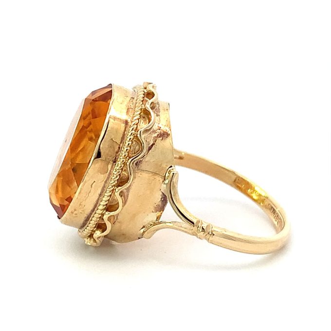 Yellow Gold Oval Citrine Dress Ring