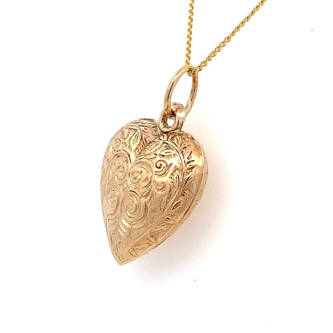9ct Gold Engraved Style Heart Necklace