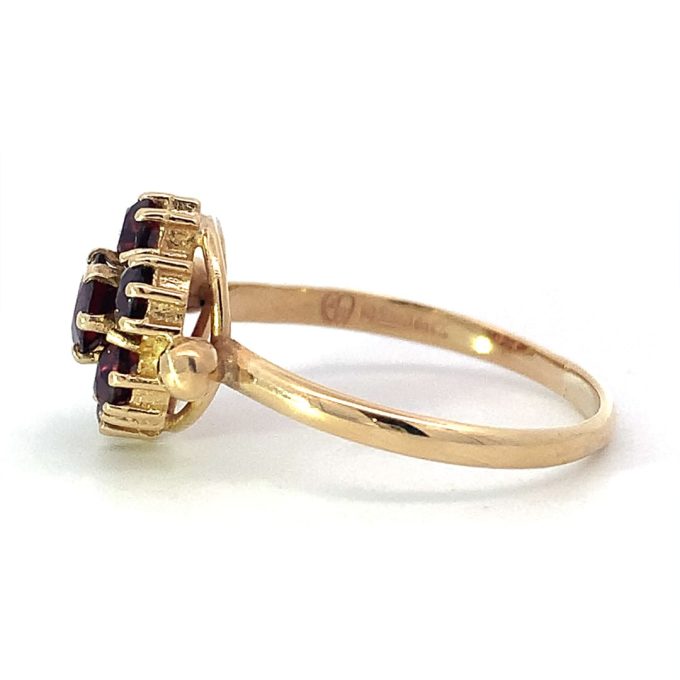 Vintage Yellow Gold Garnet Cluster Ring