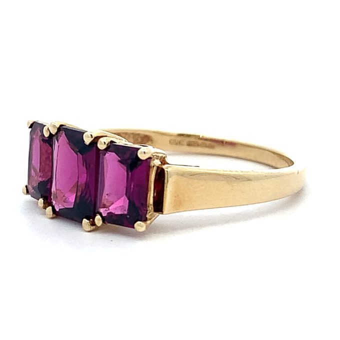 Yellow Gold Garnet Dress Ring