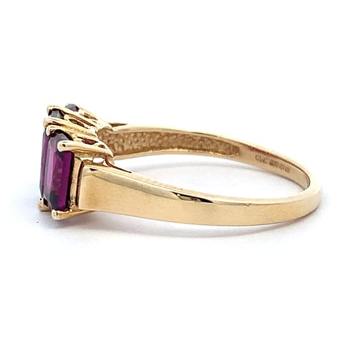 Yellow Gold Garnet Dress Ring