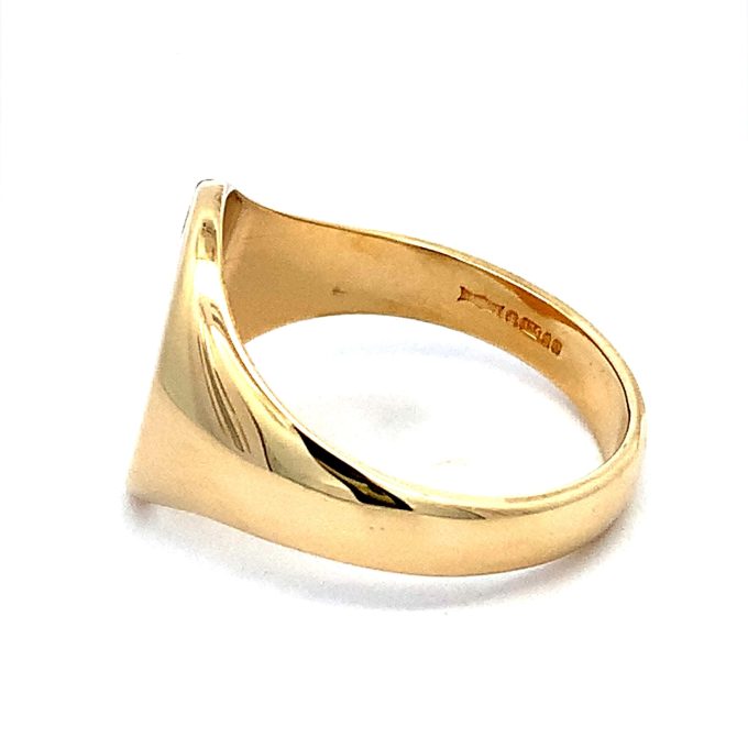 Gents 9ct Gold Oval Top Engraved Signet Ring