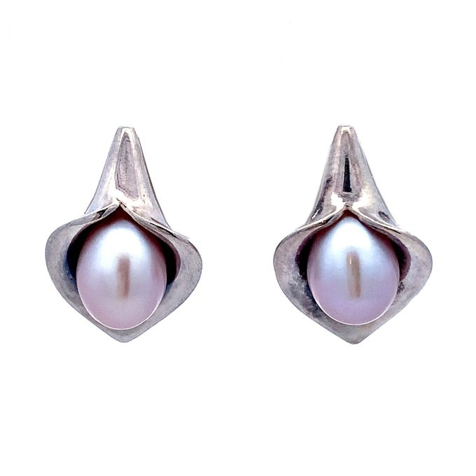 Silver Arum Lilly White Pearl Stud Earrings