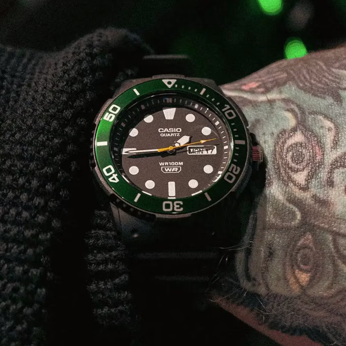 Casio Green Sporty Watch MRW-230H-1E3VEF