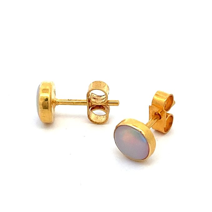 18ct Yellow Gold Opal Stud Earrings