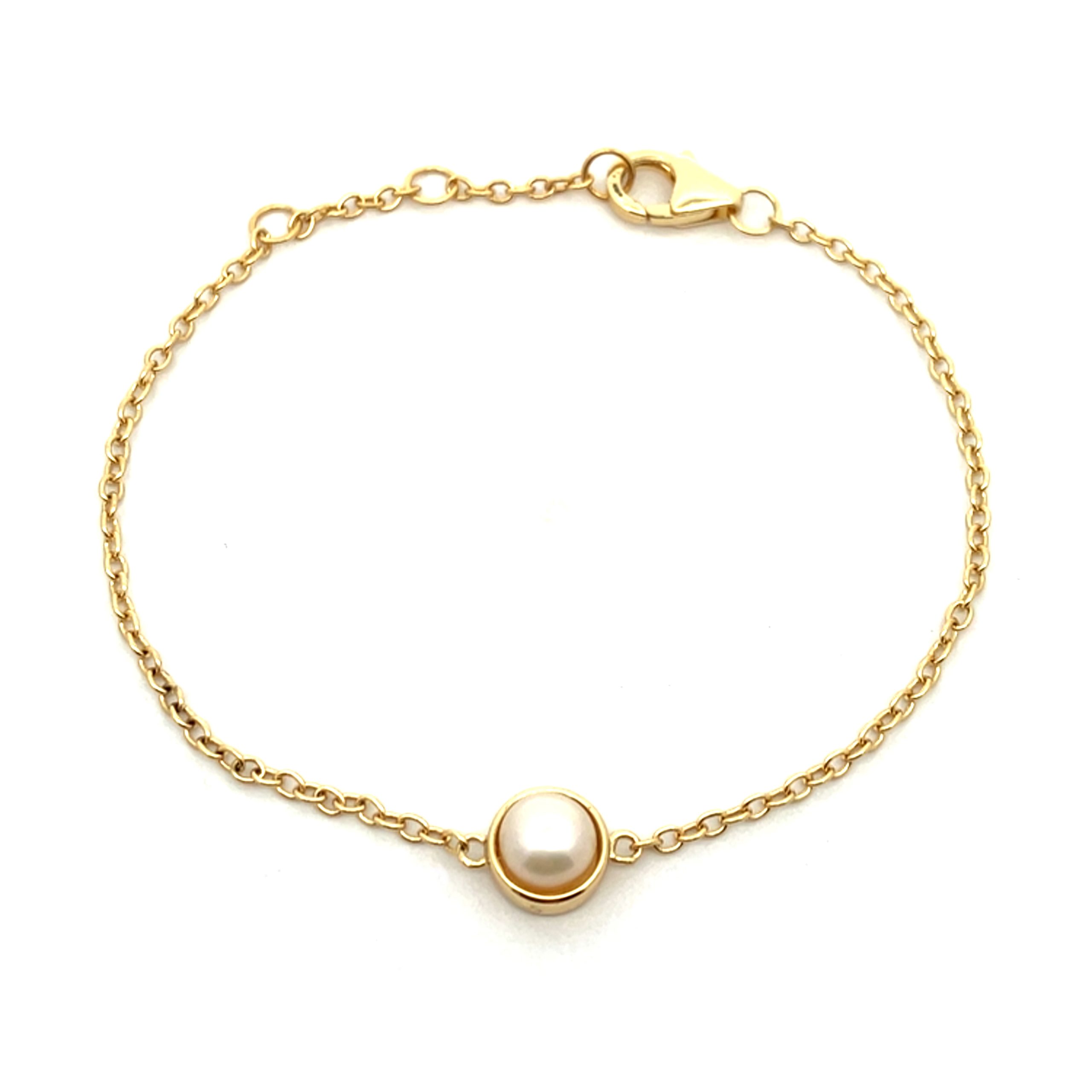 Pretty Gold Plated Pearl Set Disc Bracelet